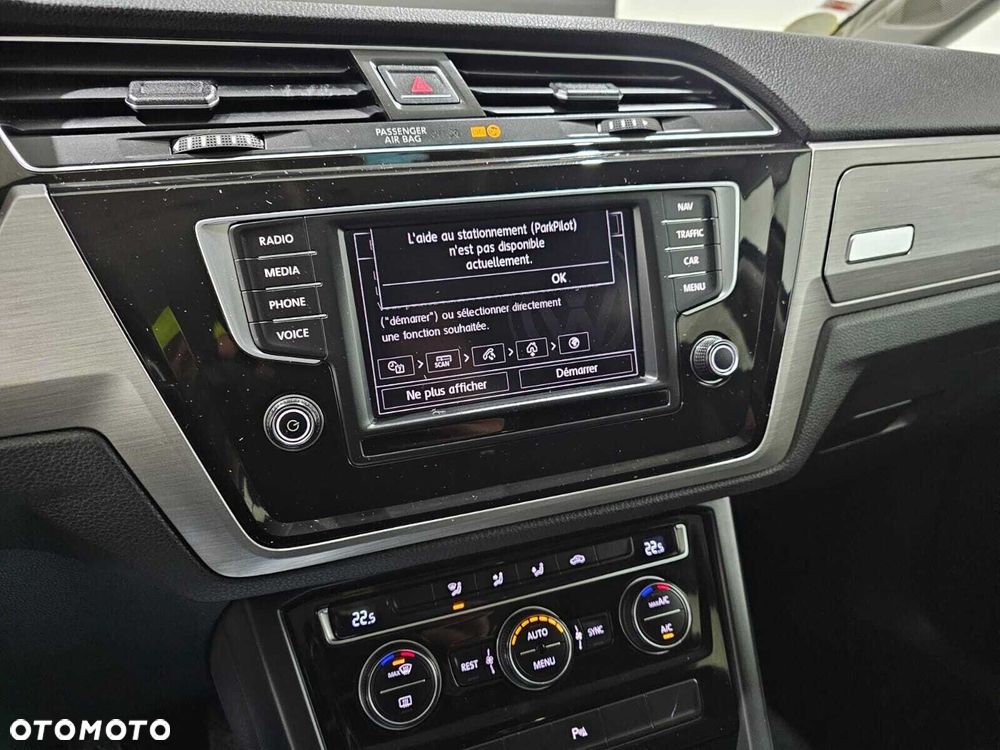 Volkswagen Touran - 16