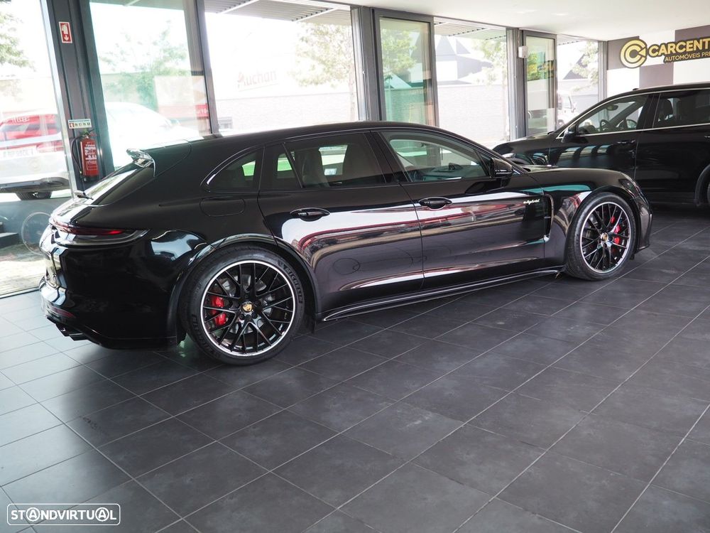 Porsche Panamera Sport Turismo - 16
