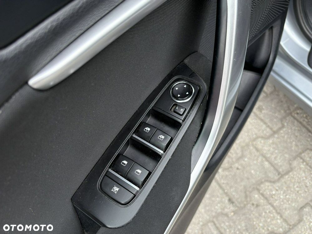 Kia Ceed - 9