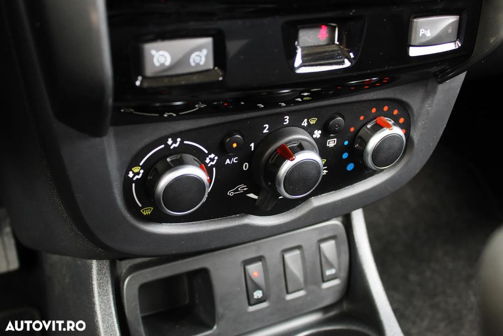 Dacia Duster 1.6 SCe Prestige jante 16" - 25