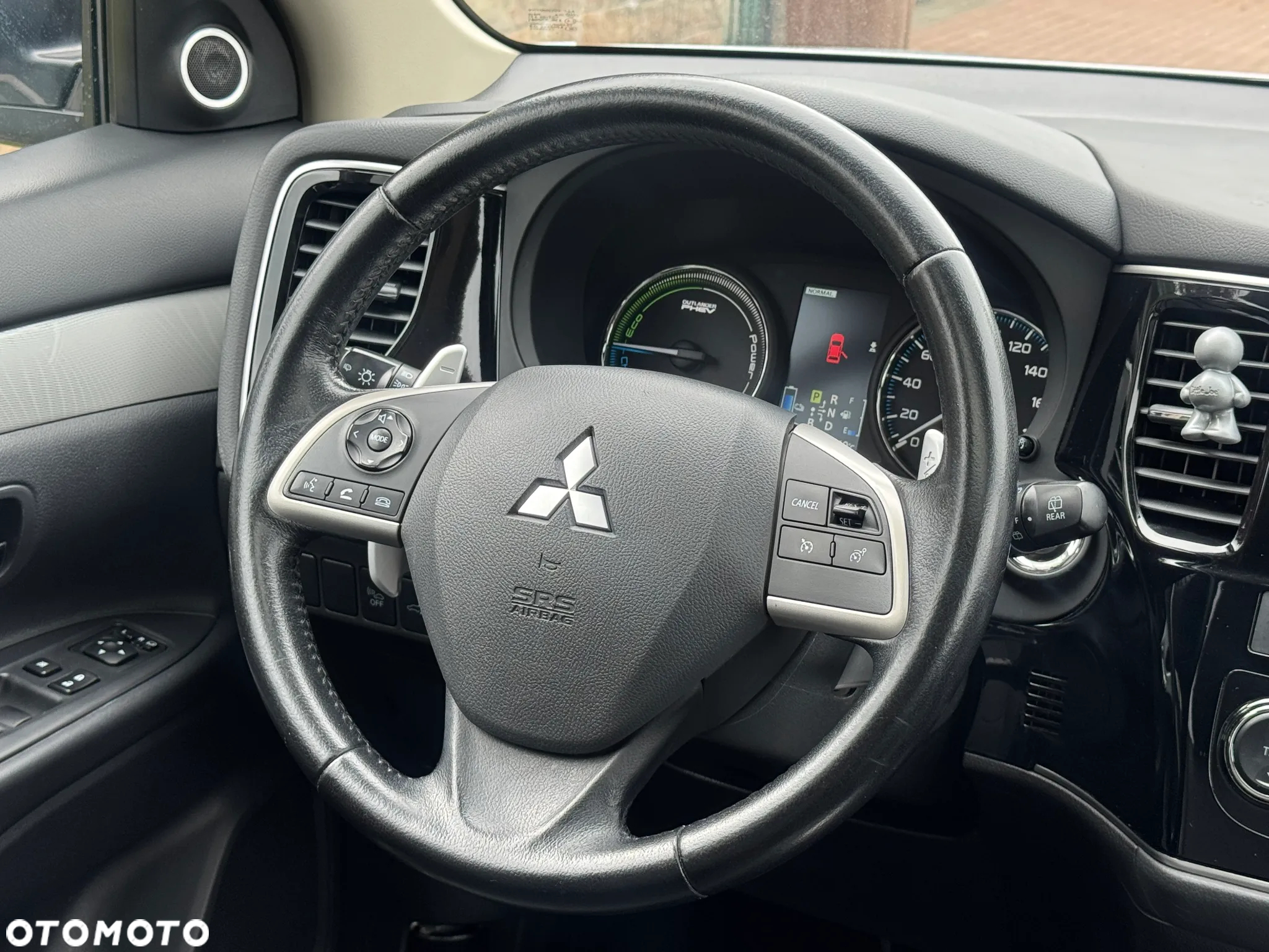 Mitsubishi Outlander PHEV Instyle NAVI + - 17