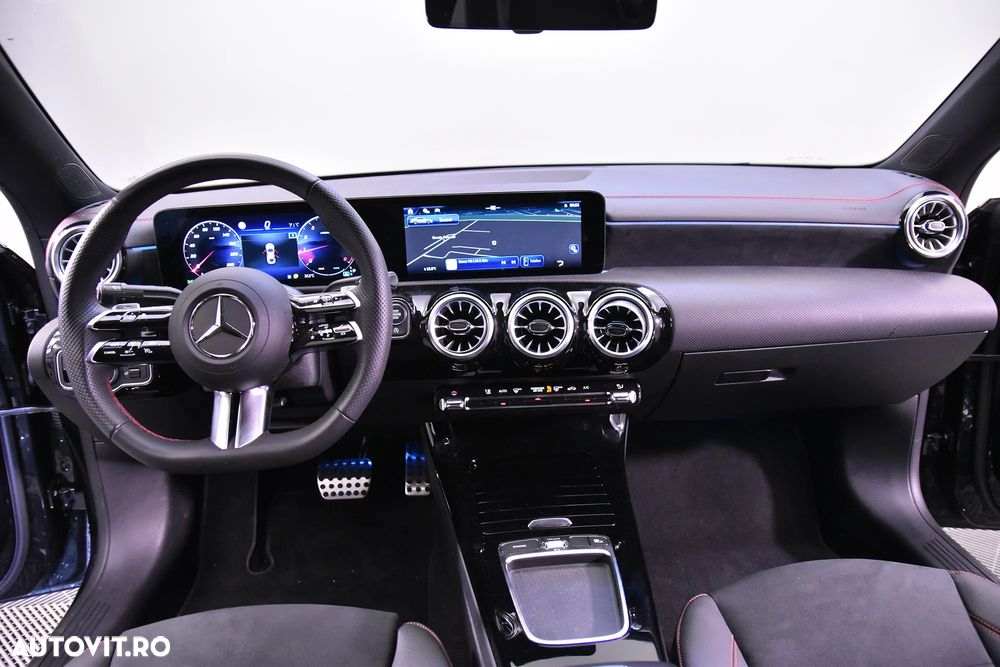 Mercedes-Benz CLA 200 7G-DCT AMG Line - 10