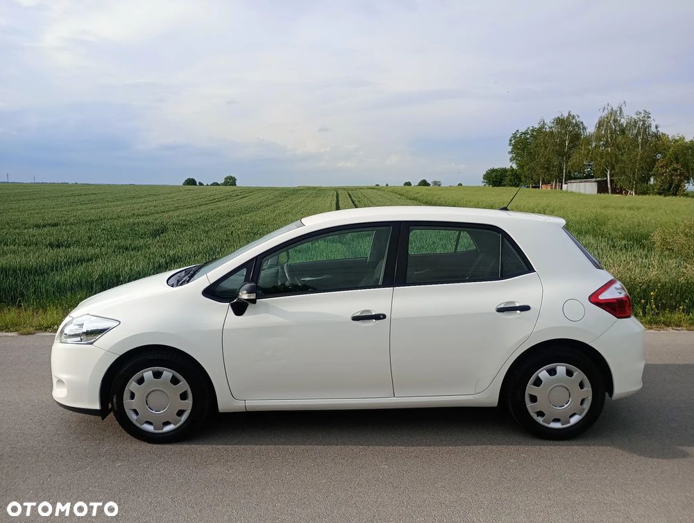 Toyota Auris 1.33 VVT-i - 11
