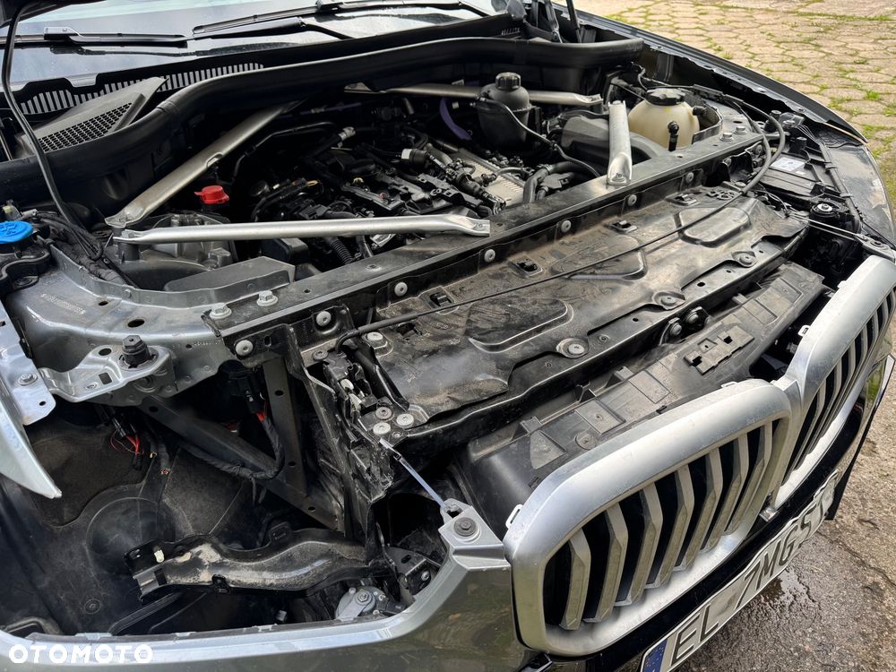 BMW X5 xDrive40i mHEV Individual Edition sport - 19
