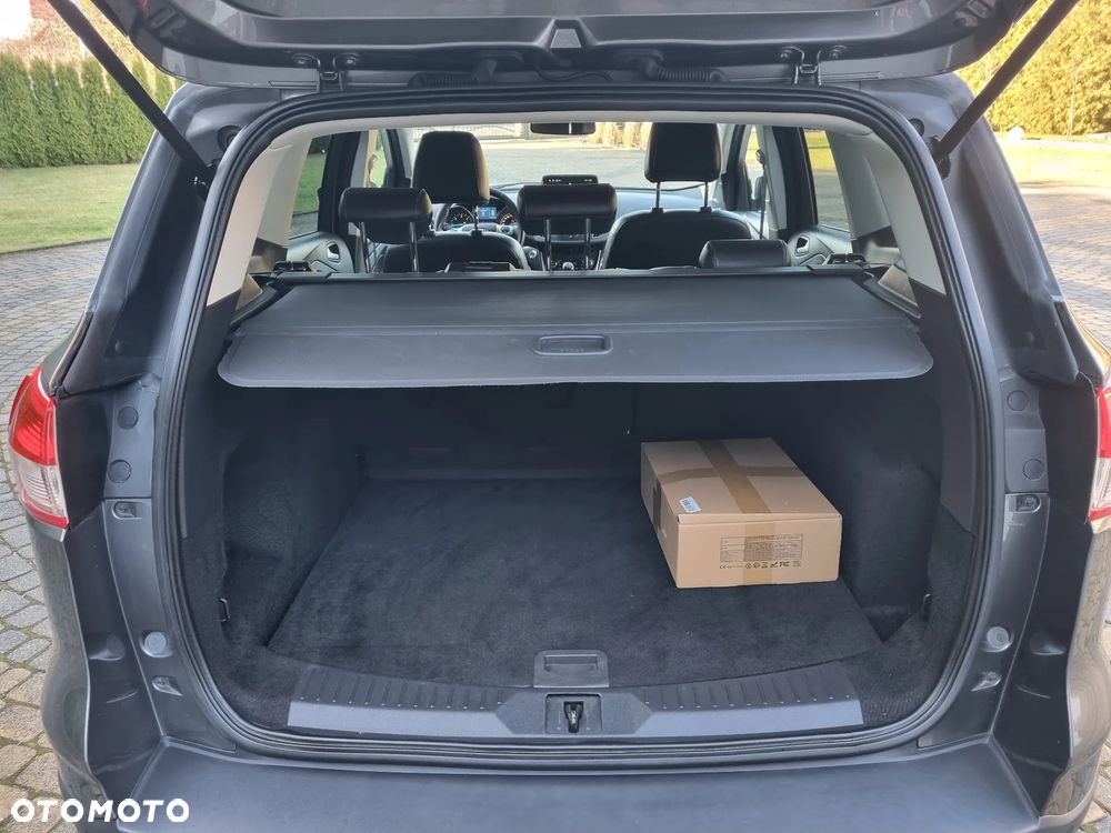 Ford Kuga 2.0 TDCi 4x4 Titanium - 25