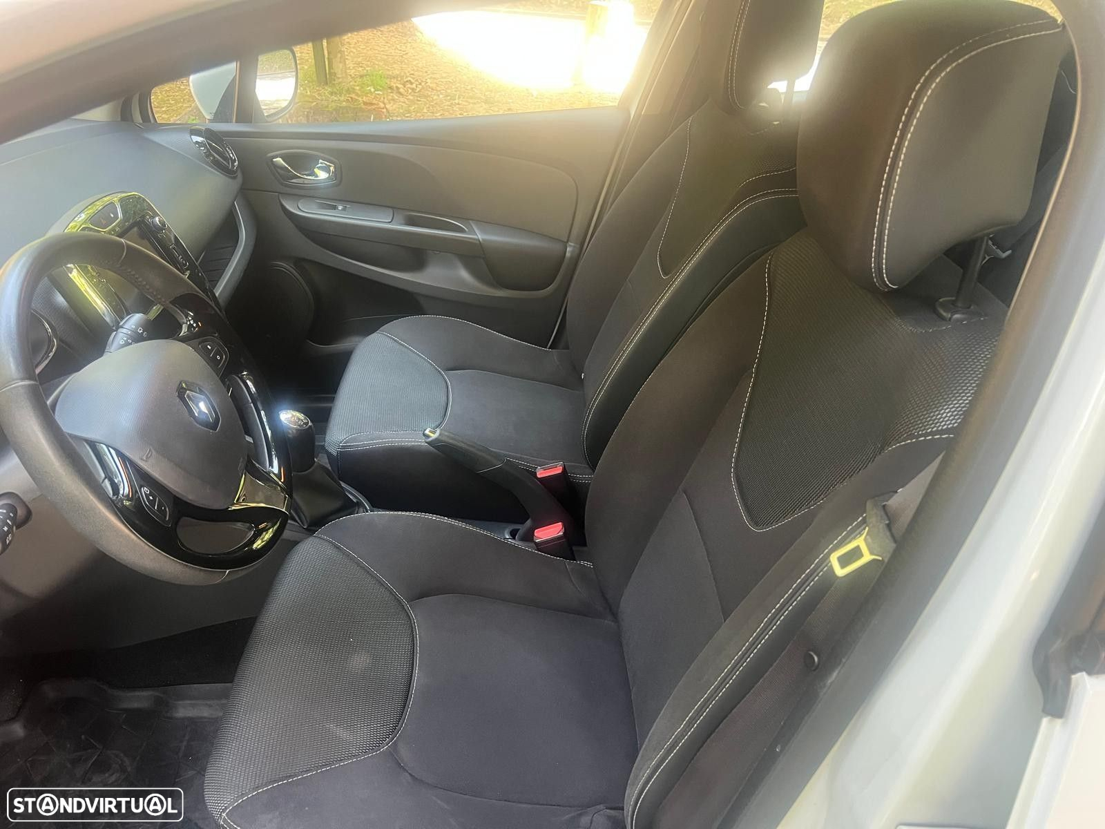 Renault Clio 1.5 dCi Comfort - 11