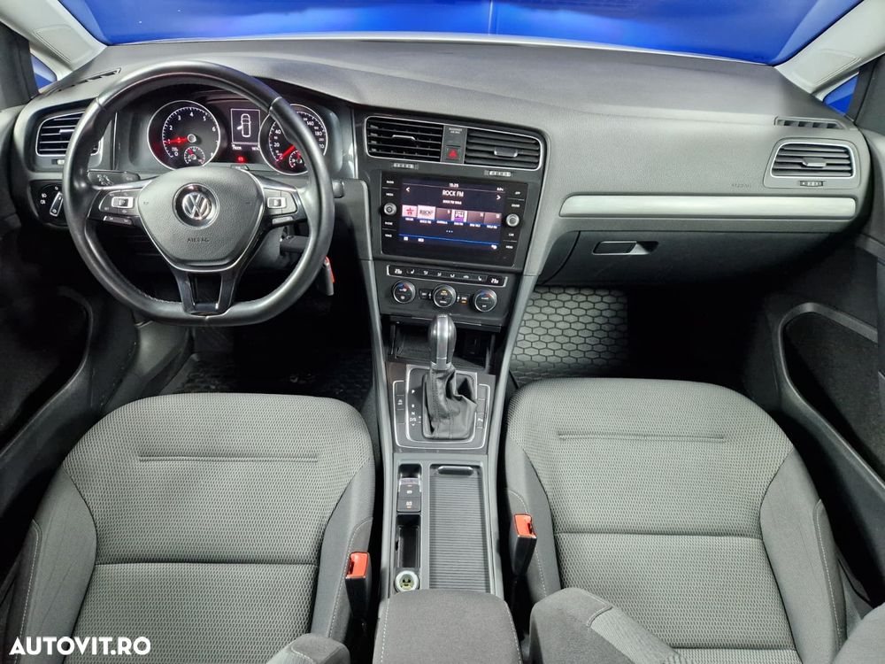 Volkswagen Golf - 12