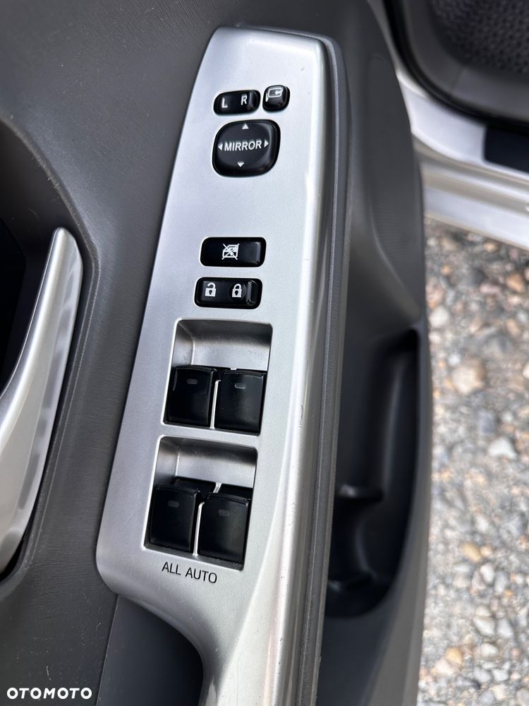 Toyota Prius+ (Hybrid) Comfort - 12