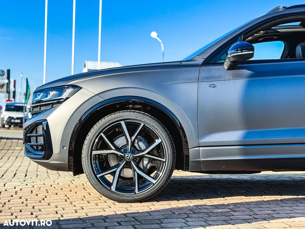 Volkswagen Touareg V6 TDI 4MOTION R-Line - 26