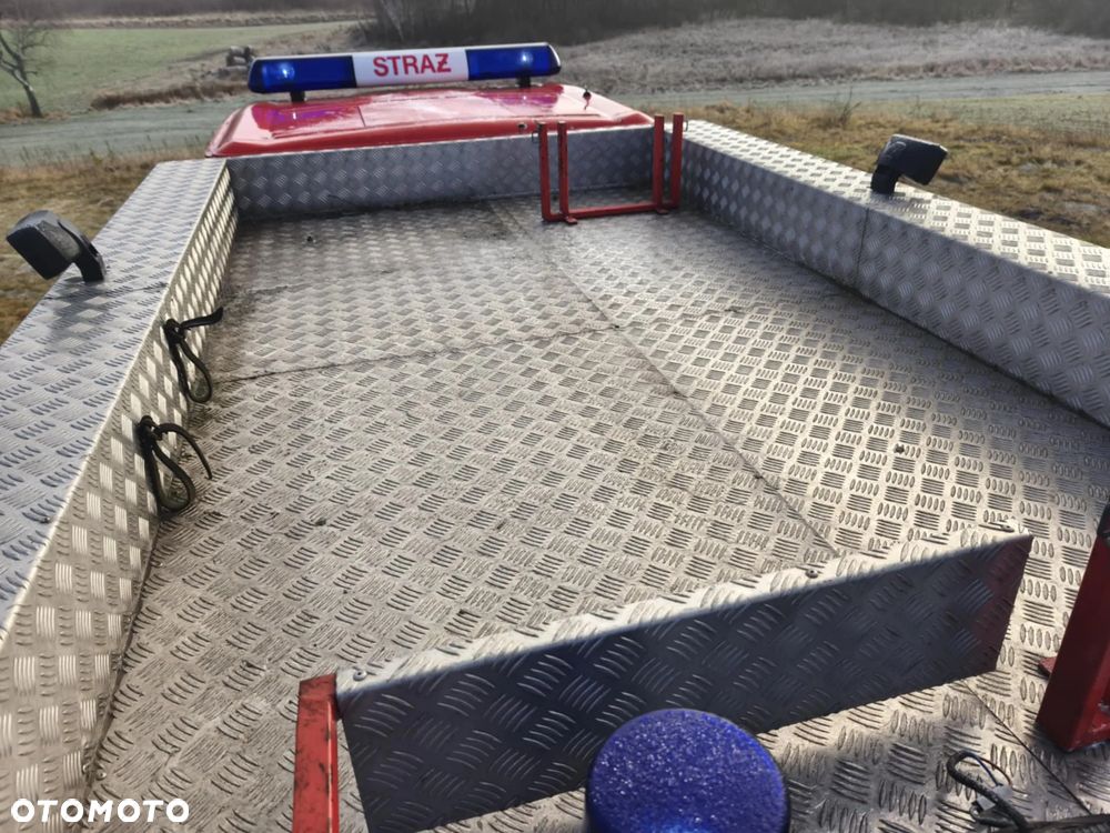 Mercedes-Benz 207 D - 16