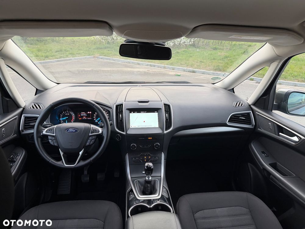 Ford Galaxy - 13
