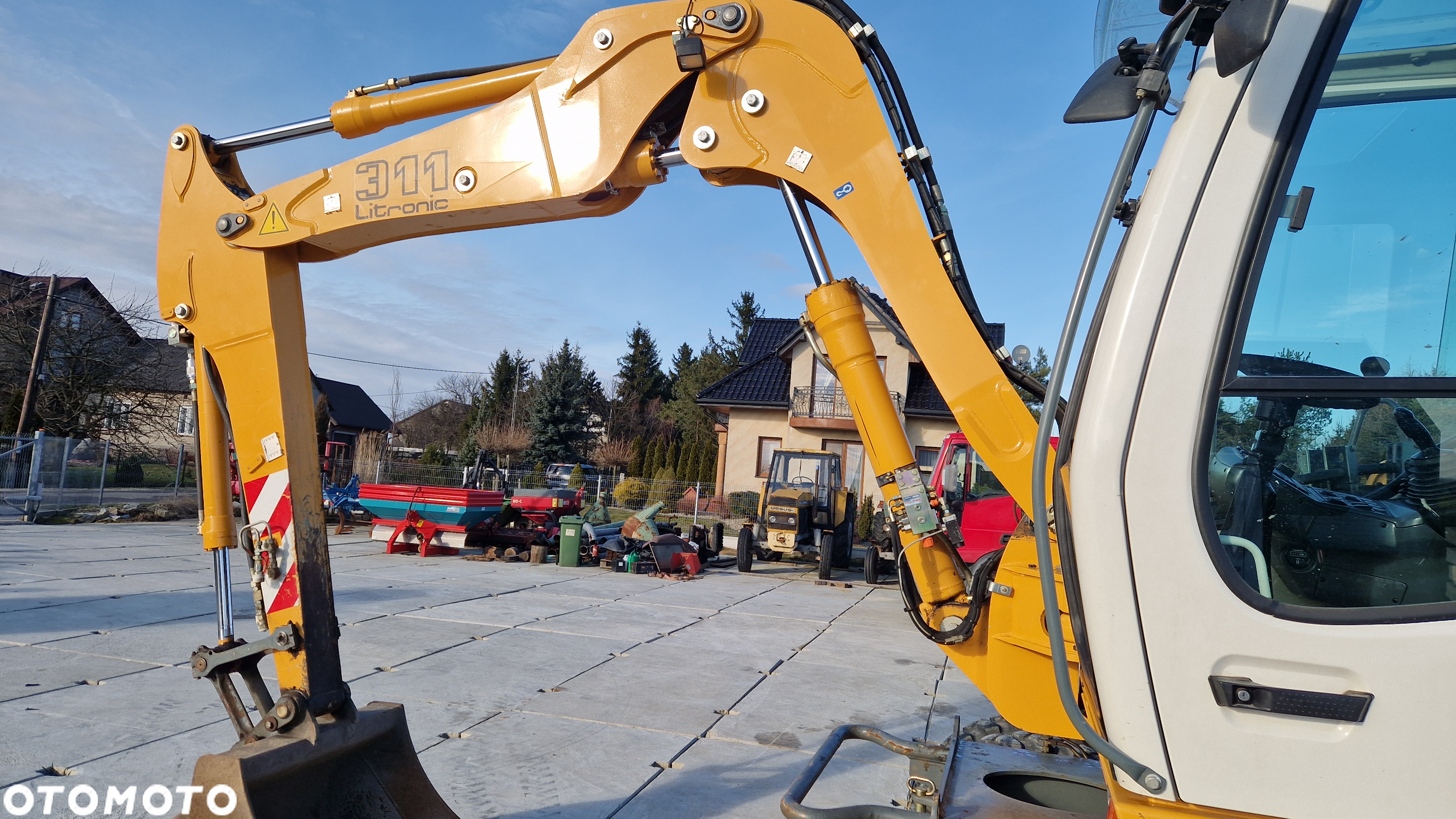 Liebherr 311 - 12