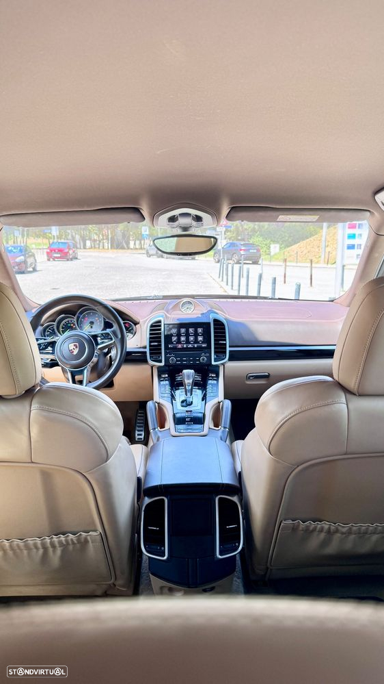 Porsche Cayenne S E-Hybrid - 5