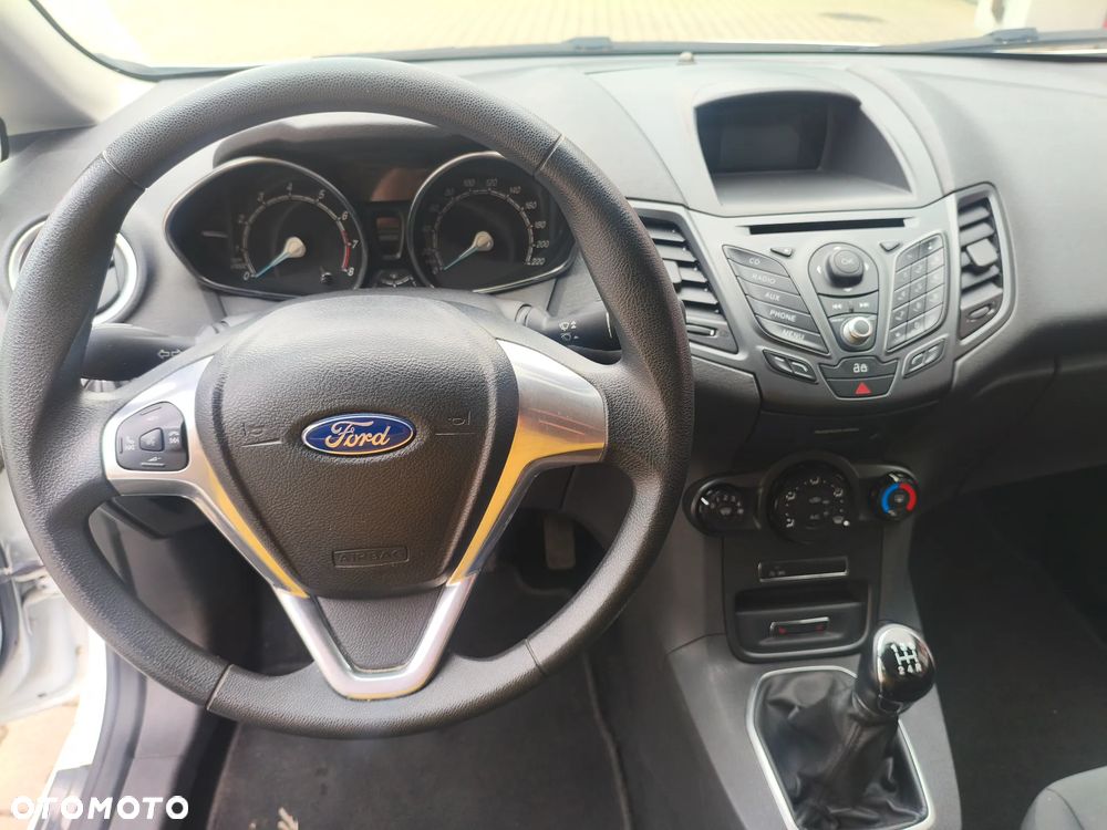Ford Fiesta - 10