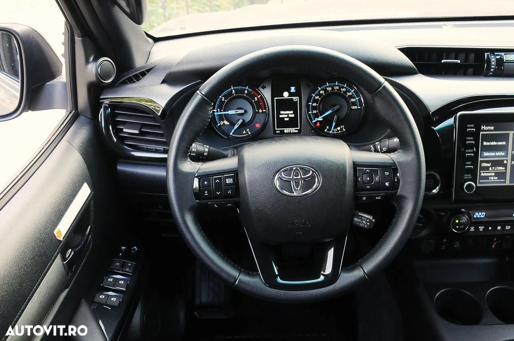 Toyota Hilux 2.8D 204CP 4x4 Double Cab AT Invincible Color Edition - 12