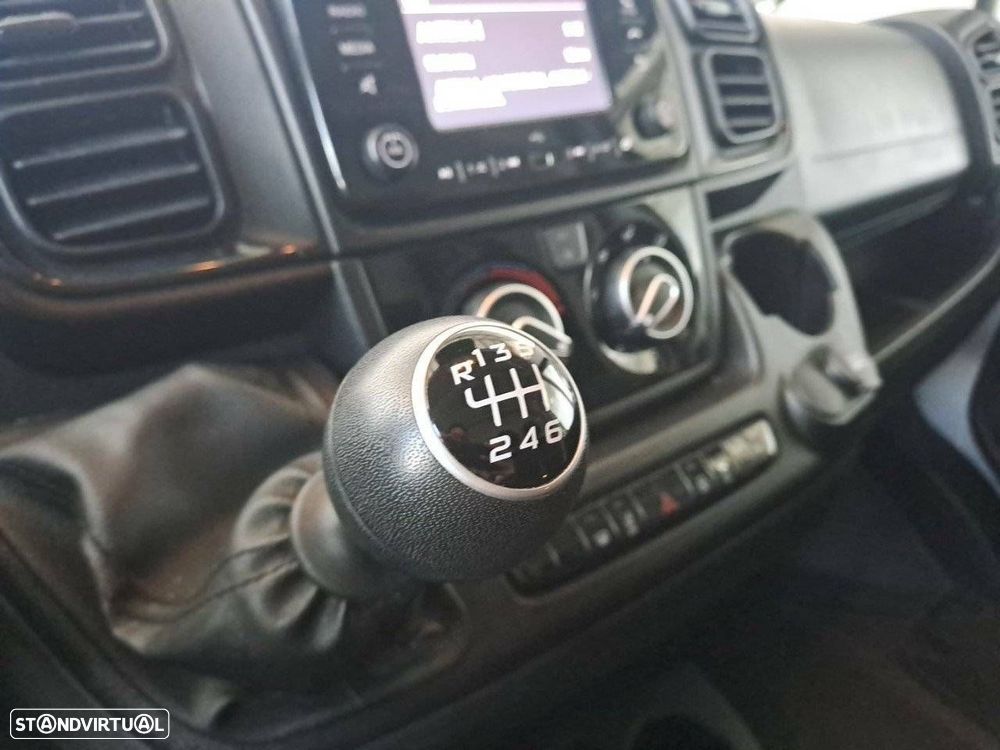 Peugeot Boxer 2.2 BlueHDi S&S L2H2 - 19