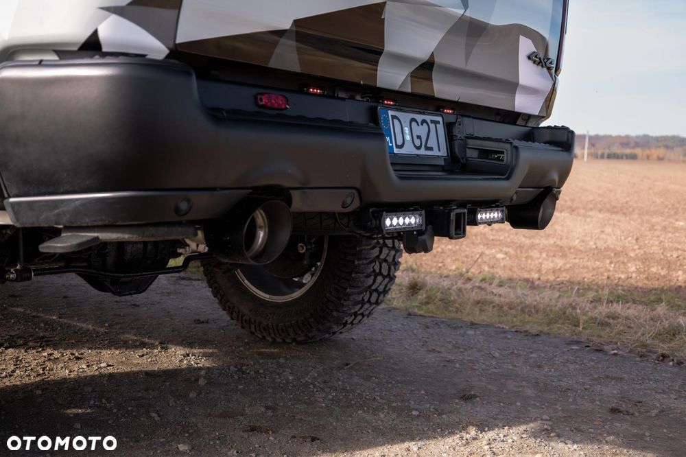 RAM 1500 Crew Cab Shortbed Rebel - 24