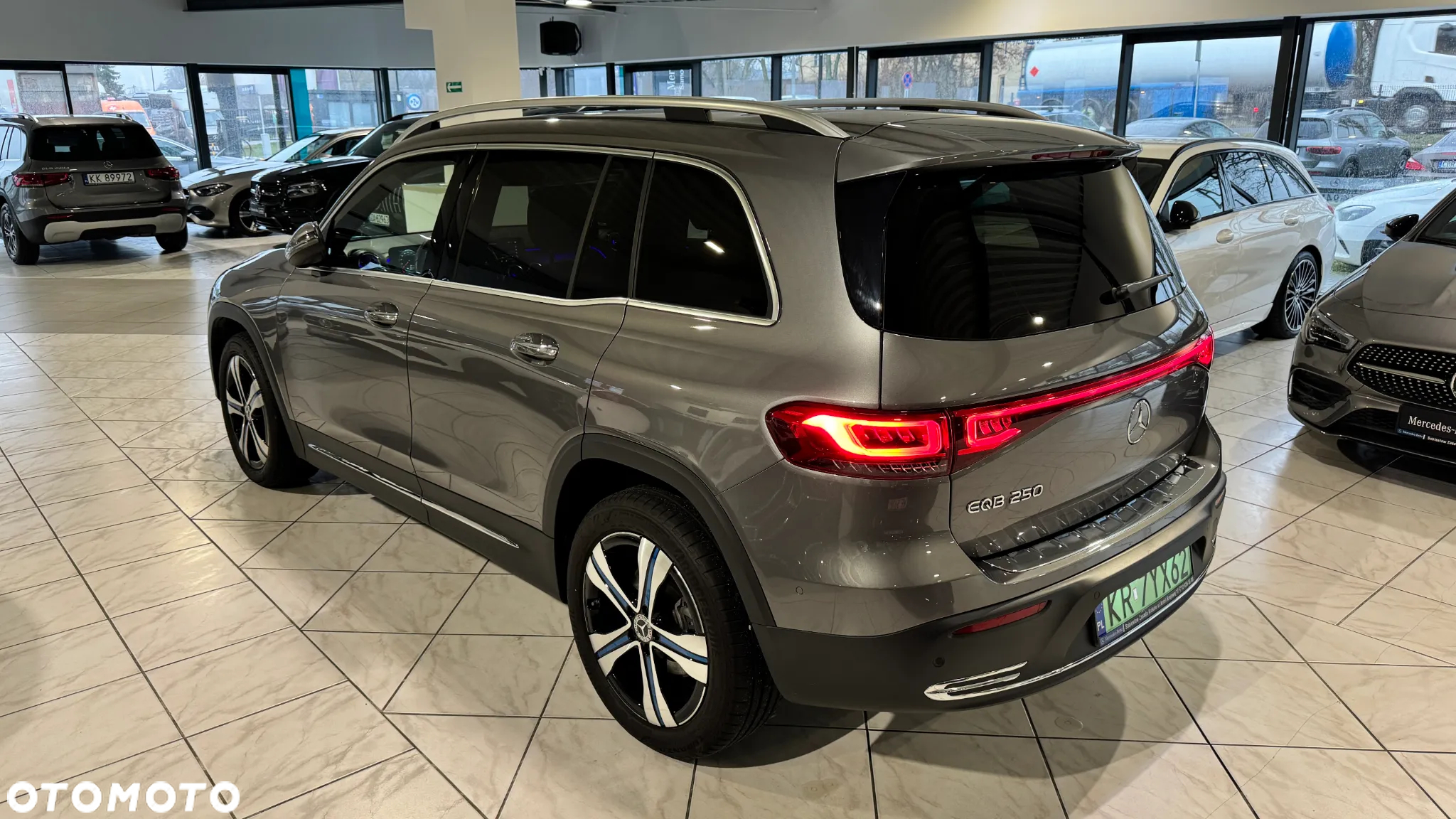Mercedes-Benz EQB 250 66.5kWh Electric Art - 4