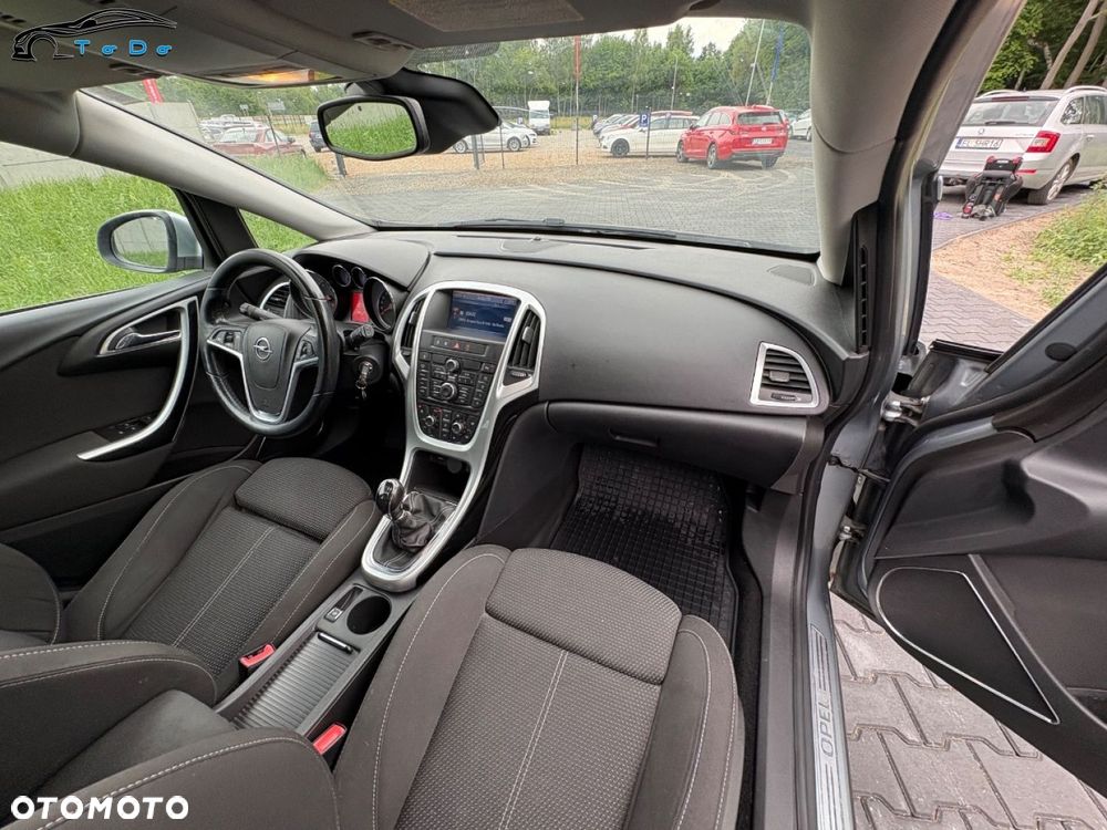 Opel Astra 2.0 CDTI Cosmo - 17