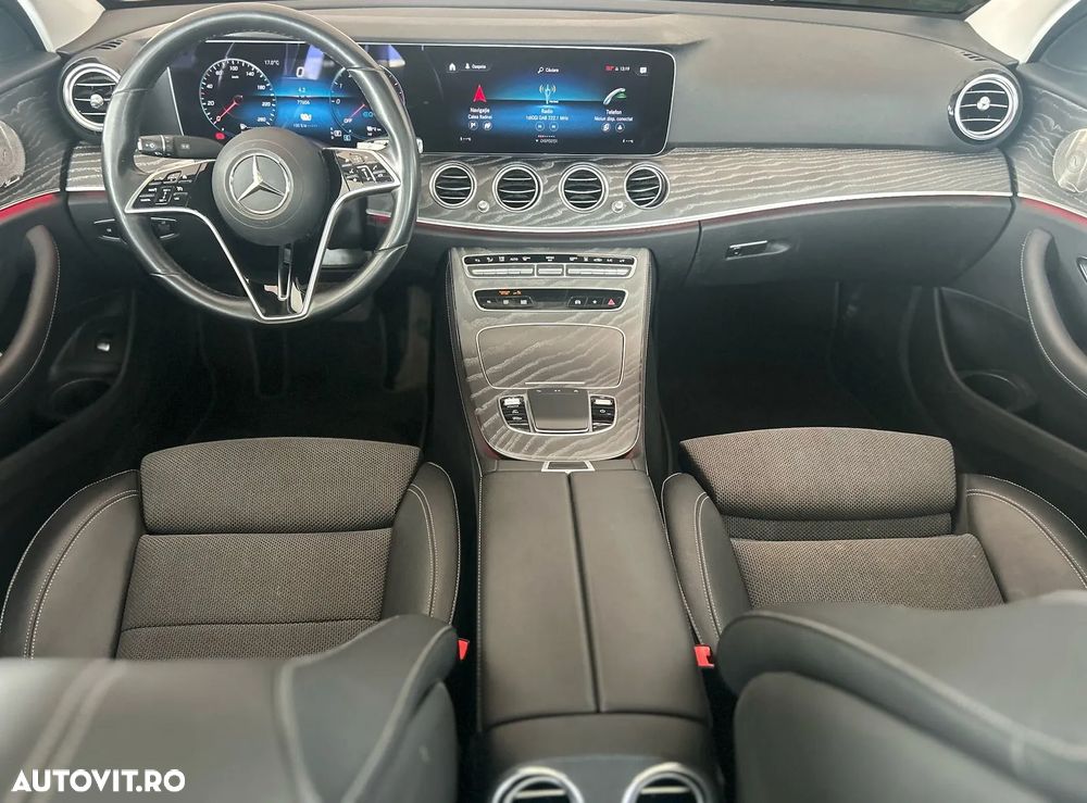 Mercedes-Benz E 300 de Aut. - 18