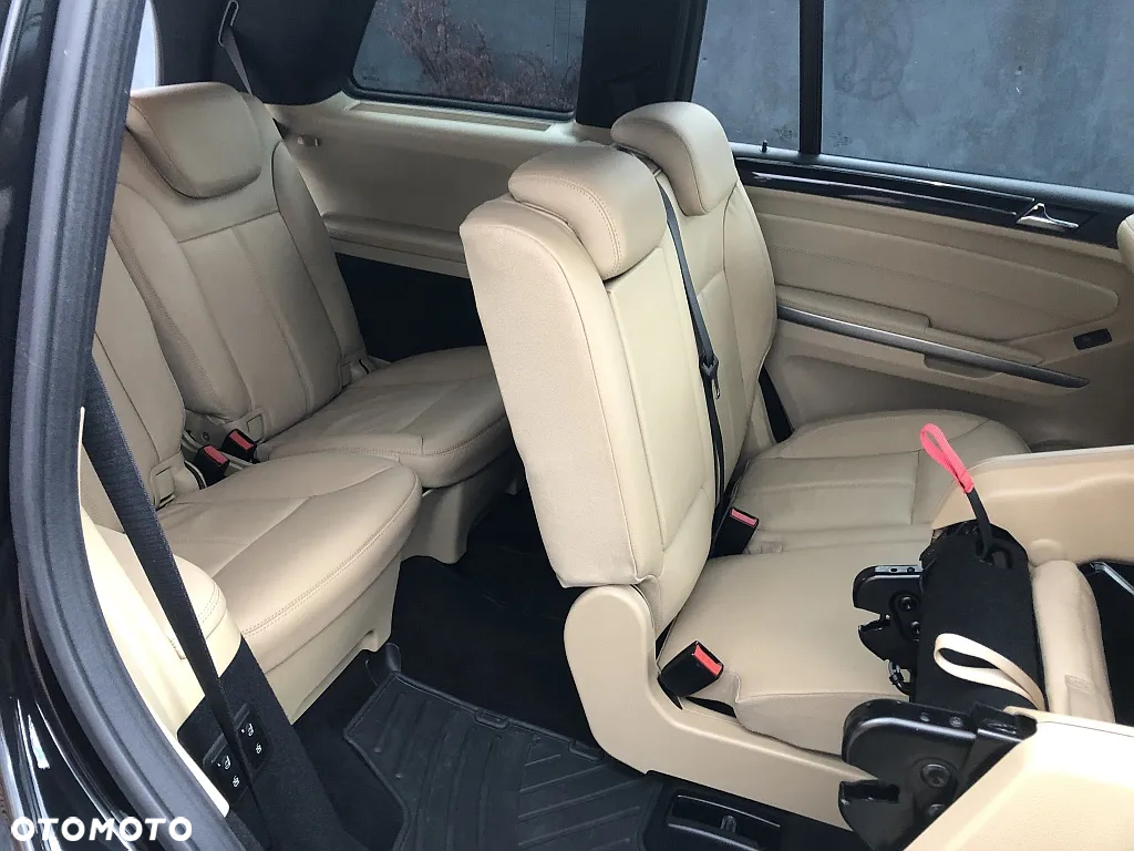Mercedes-Benz GL 350 CDI BlueEff - 32