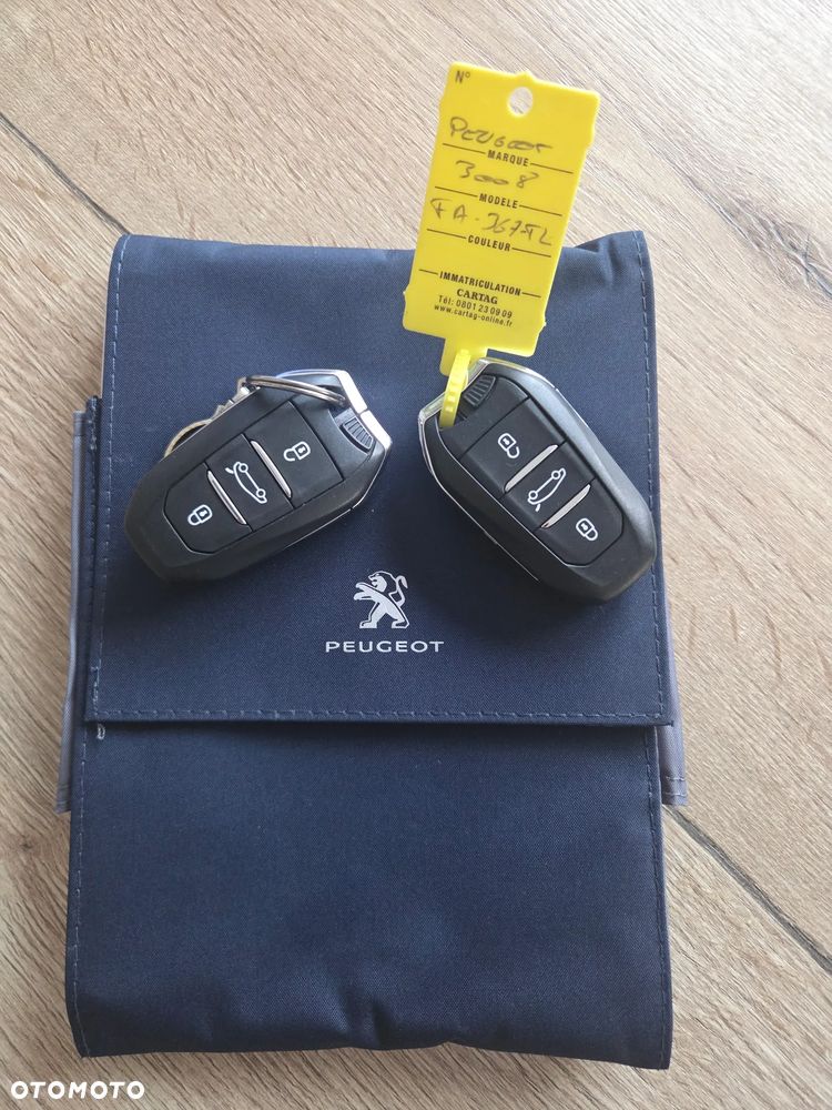 Peugeot 3008 BlueHDi 130 Stop & Start EAT8 Allure Business-Paket - 7