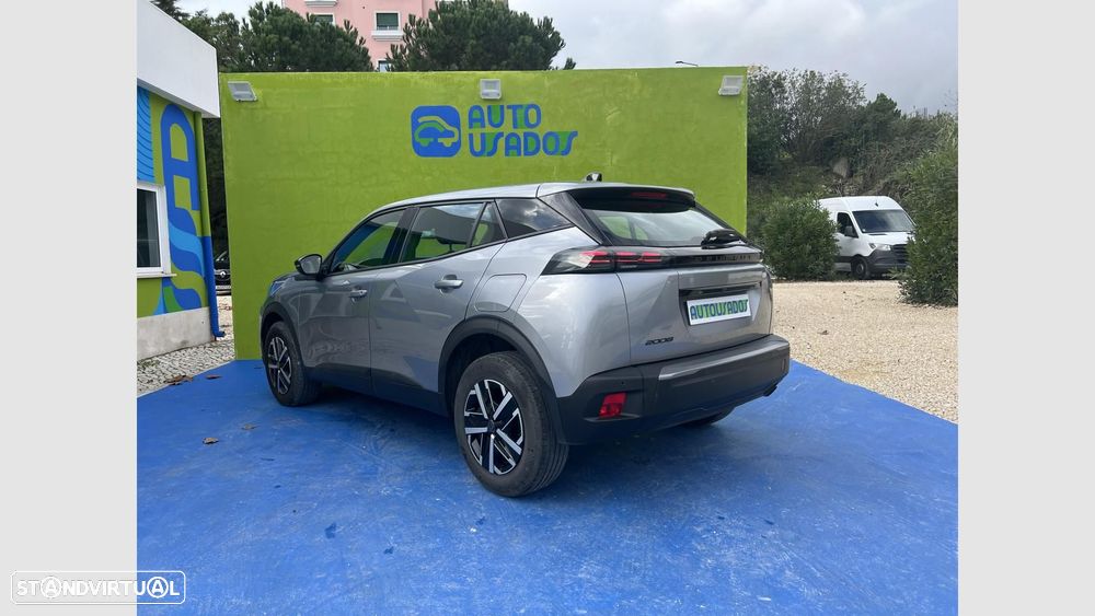 Peugeot 2008 1.2 PureTech Allure - 4