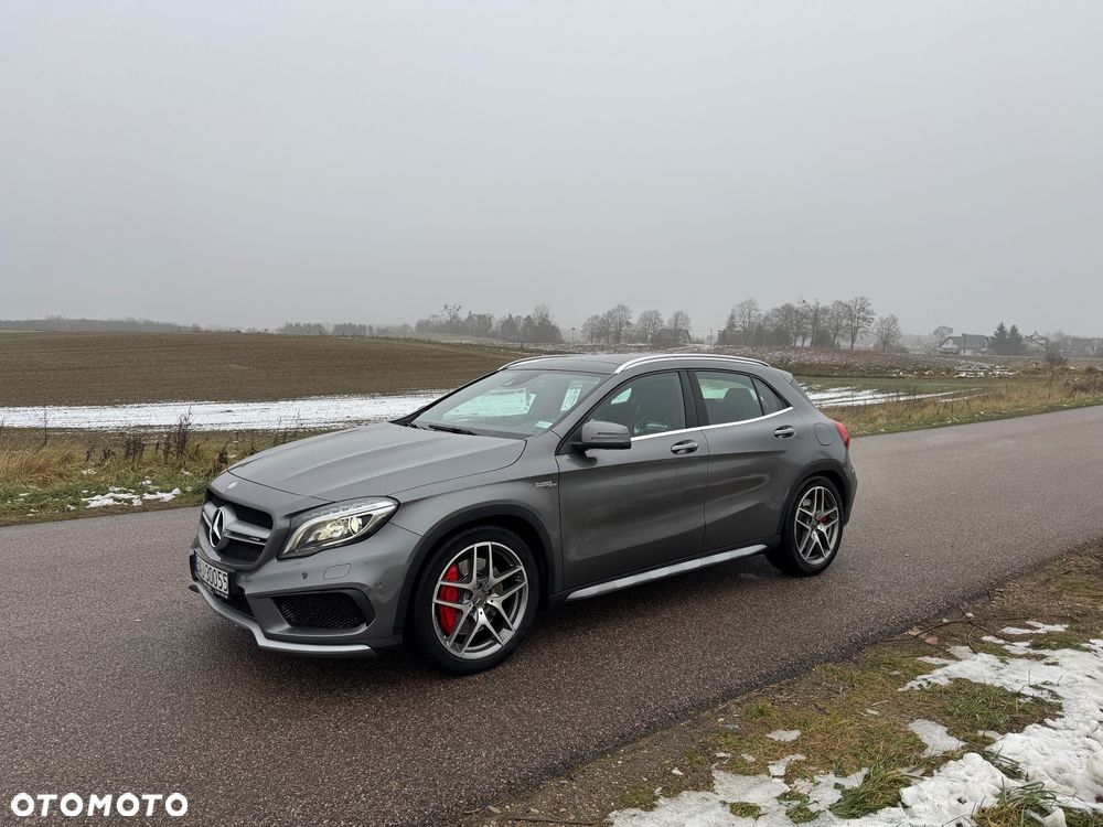 Mercedes-Benz GLA - 2