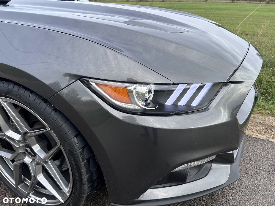 Ford Mustang 5.0 V8 GT - 33