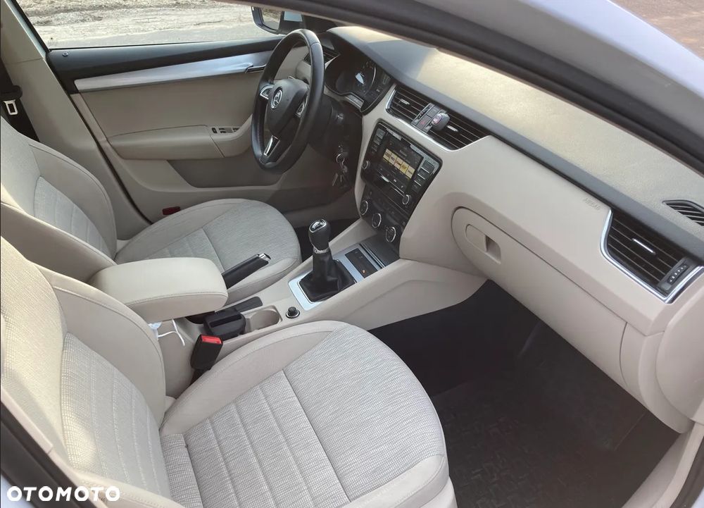 Skoda Octavia 2.0 TDI Style - 6