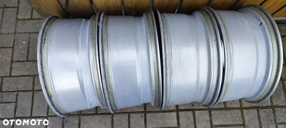 FELGI ALUMINIOWE 5x112 8.5Jx19 CALI ET38 fi 66.6 UNIWHELS GERMANY MERCEDES MC GL GLK KOMPLET 4 SZTUKI - 10