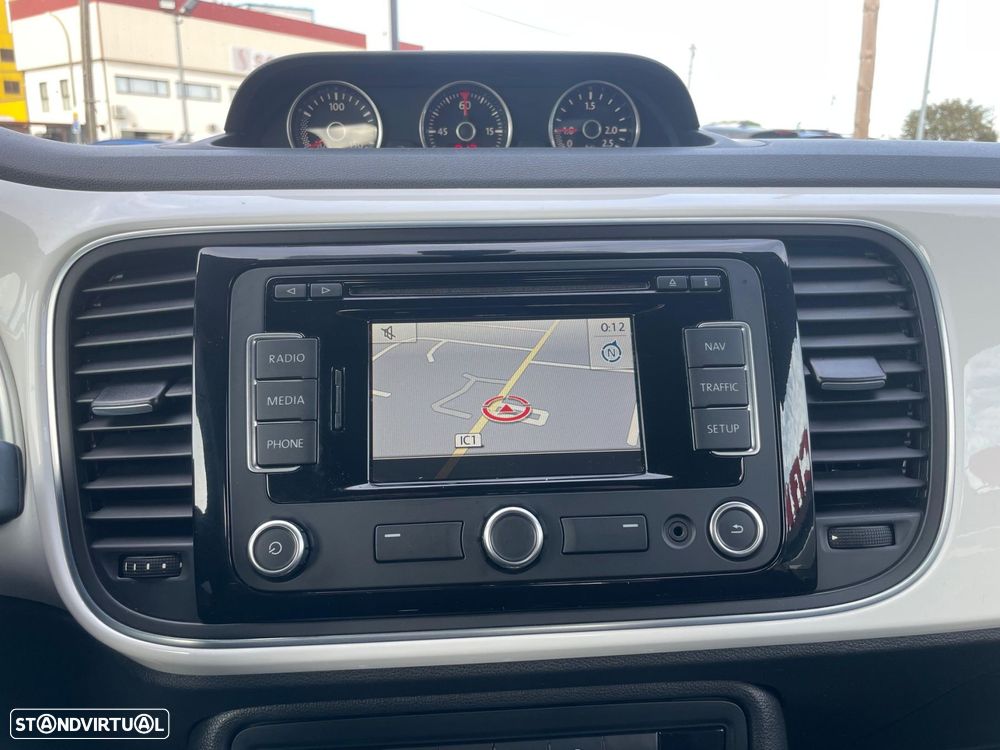 VW New Beetle 1.6 TDi DSG - 21