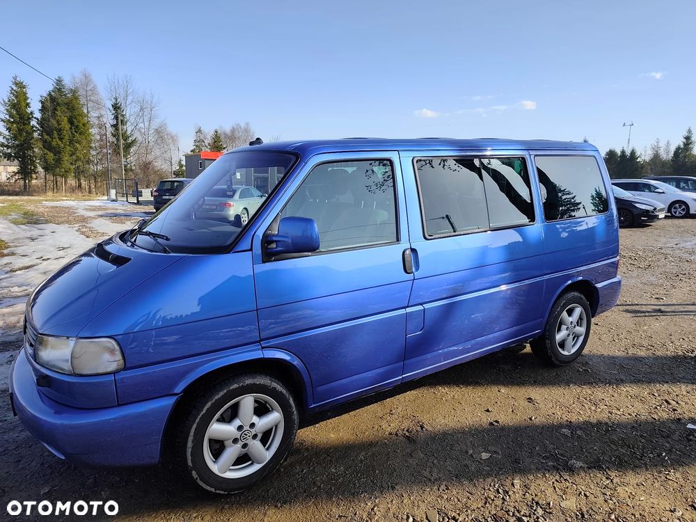 Volkswagen Multivan - 11
