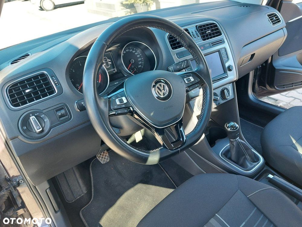 Volkswagen Polo - 10