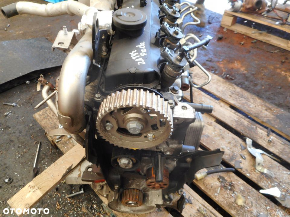 SŁUPEK SILNIKA K9KE629 K9K E 629 K9KE628 K9K E 628 RENAULT CLIO IV 1.5 DCI - 3