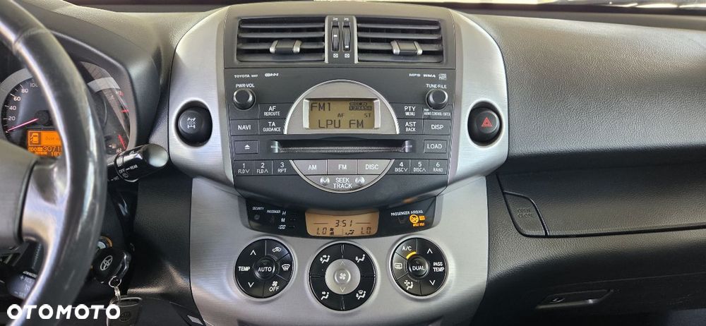 Toyota RAV4 2.2 D-4D 4x4 Sol - 25