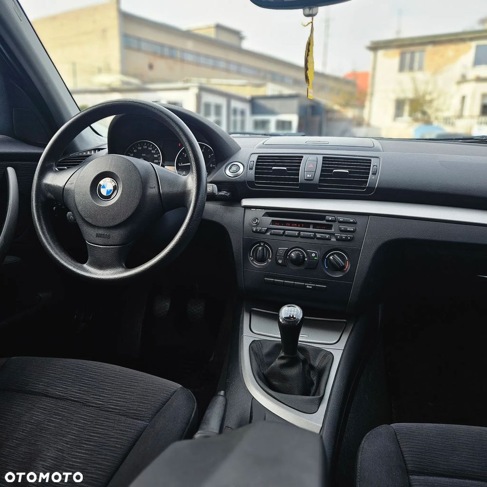 BMW Seria 1 - 18