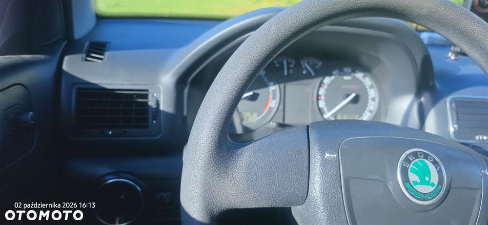 Skoda Octavia 1.6 Tour - 17