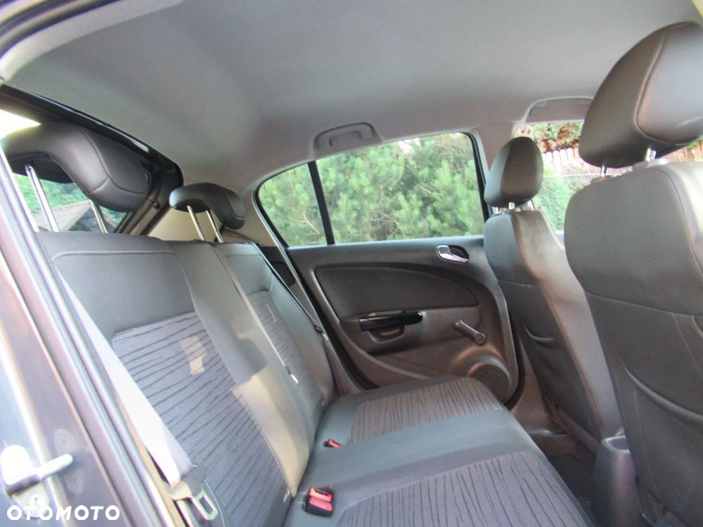 Opel Corsa 1.4 16V Energy - 37