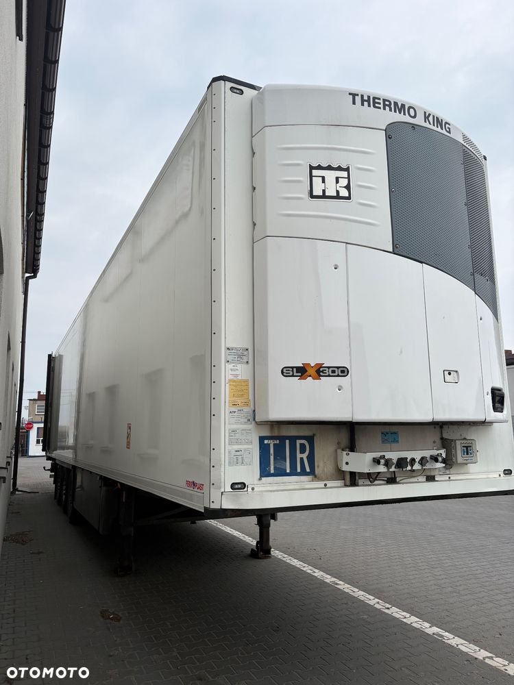 Schmitz Cargobull SKO24 - 2