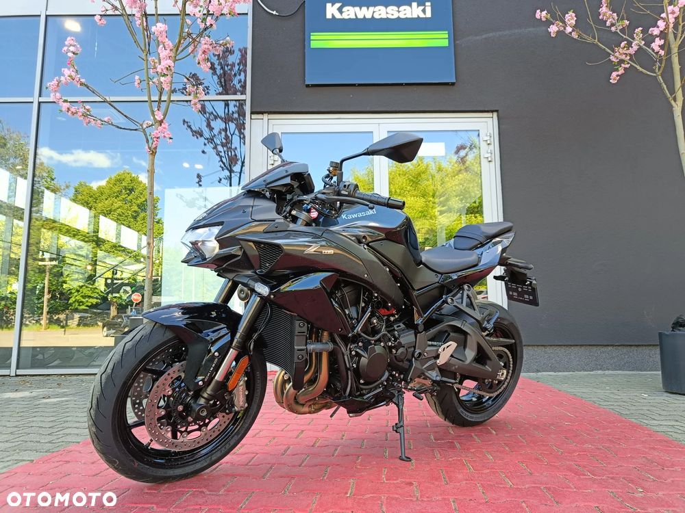 Kawasaki H2 - 6