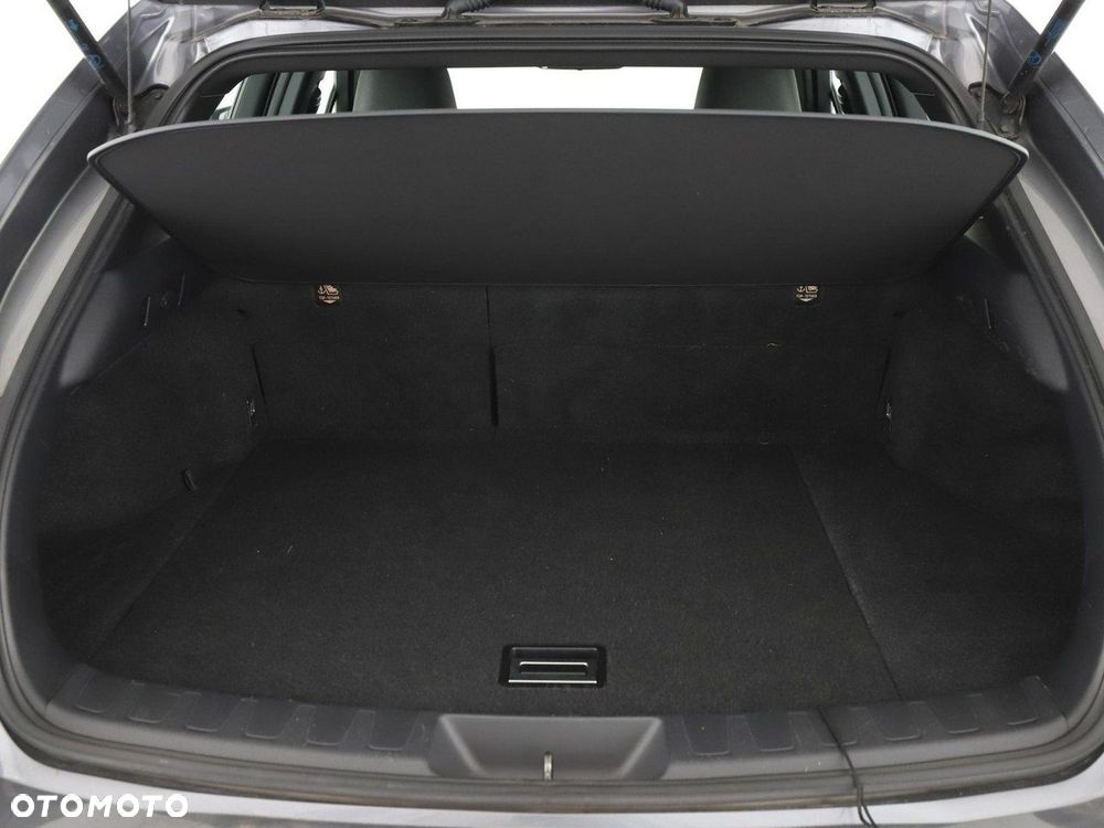 Lexus UX 250h GPF Business 2WD - 21