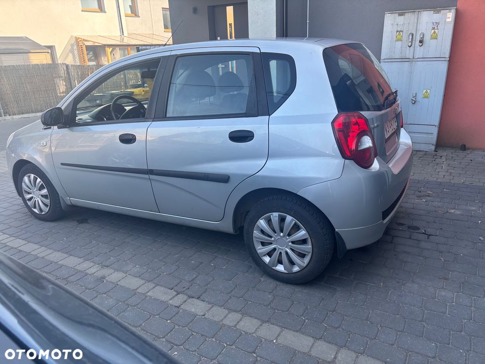 Chevrolet Aveo - 11