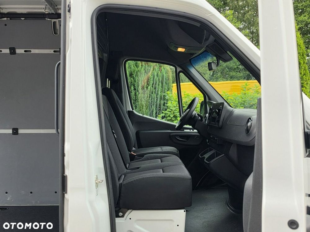 Mercedes-Benz Sprinter - 17