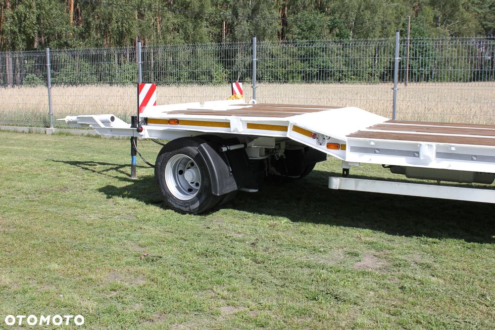 Goldhofer Przyczepa niskopodwoziowa  najazdy hydrauliczne na poduszce odnowiona - 9