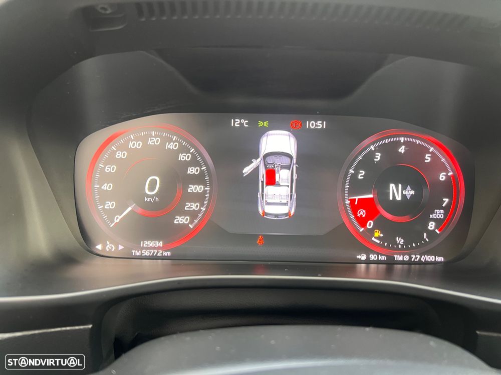 Volvo XC 40 1.5 T3 R-Design Tech Edition - 11