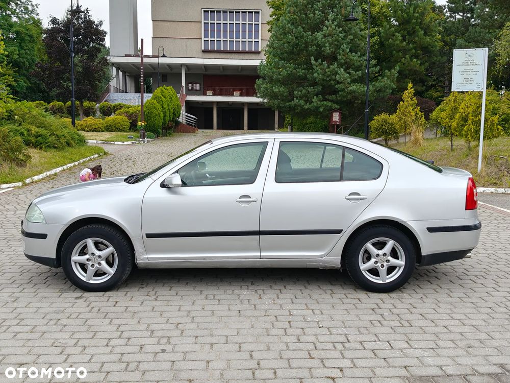 Skoda Octavia 1.6 Selection - 9