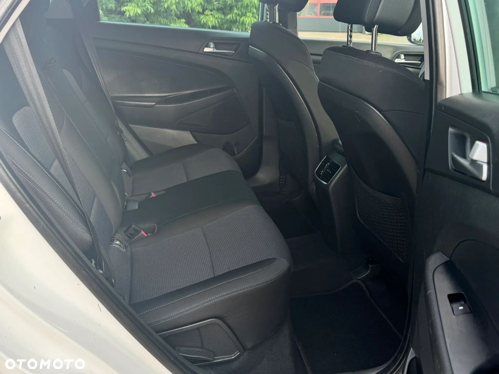 Hyundai Tucson blue 1.7 CRDi 2WD Style - 11