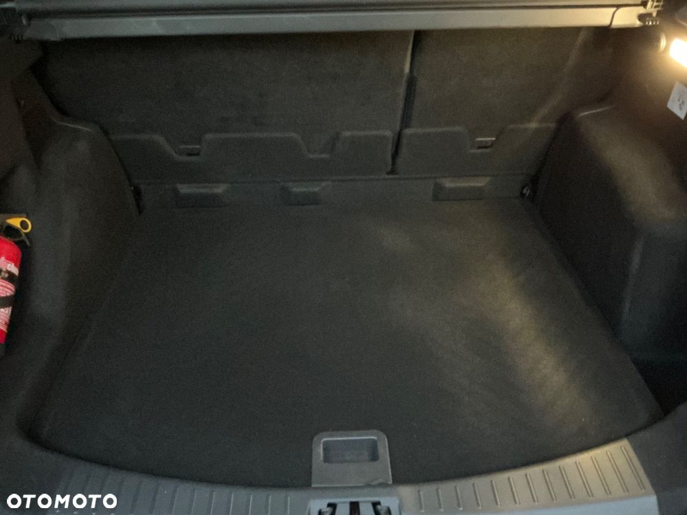 Ford Kuga - 27