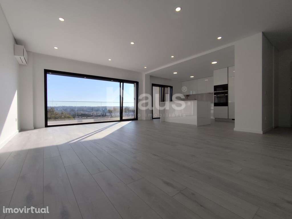 T3+1 Duplex com parqueamento e terraços - Grande imagem: 4/27